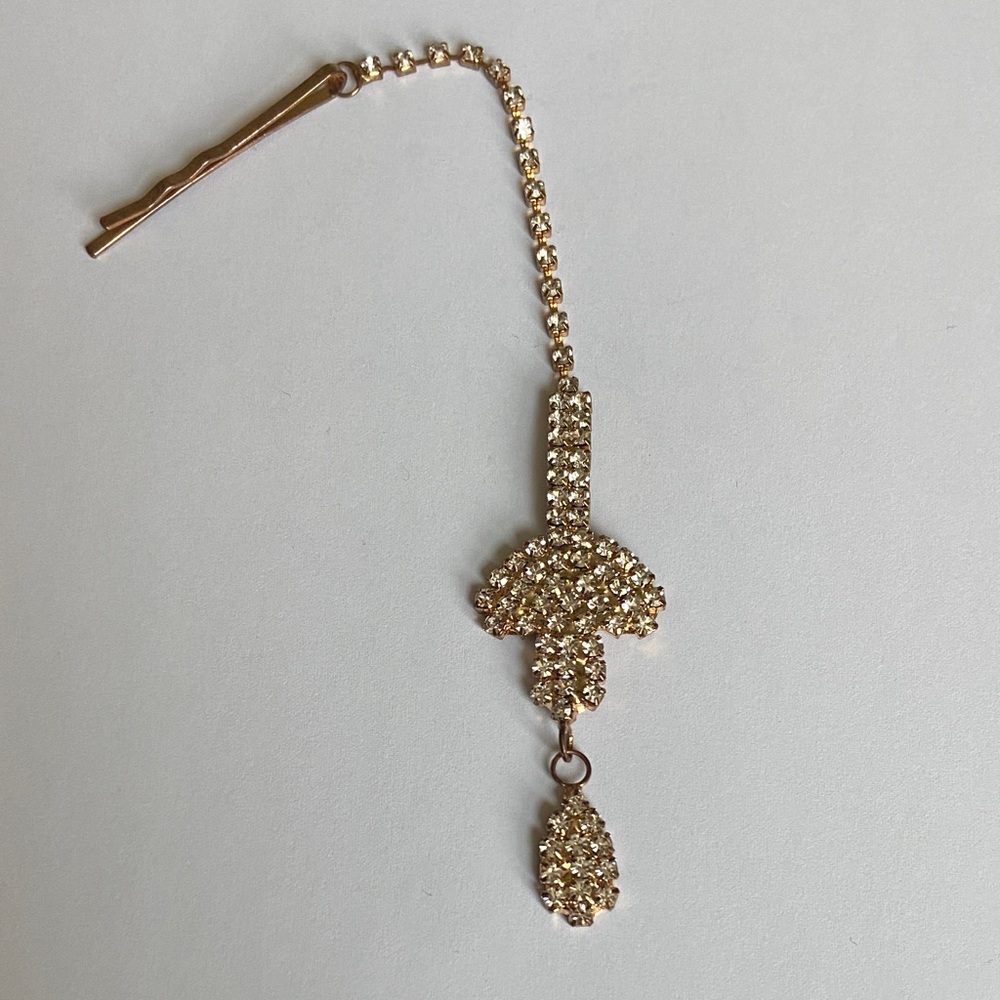Elegant Gold Hair Accessory